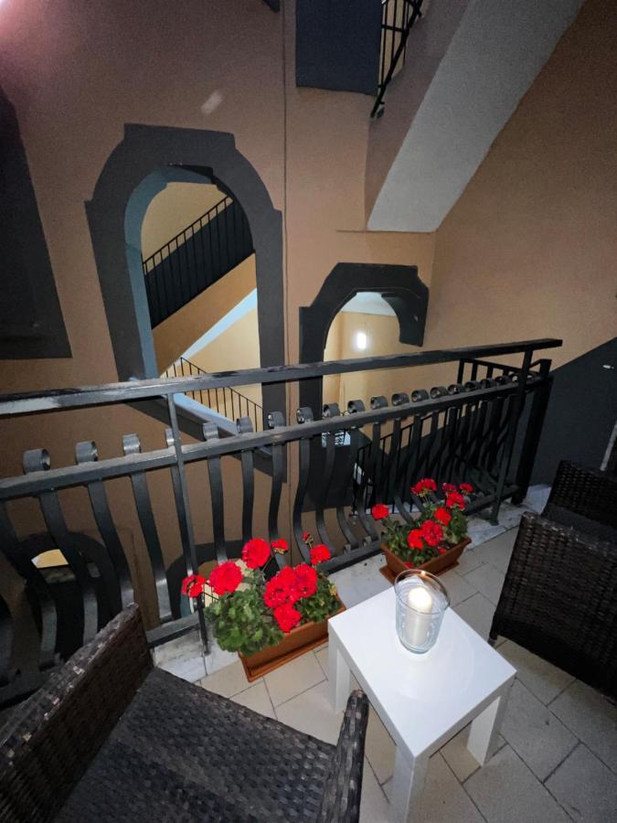 Appartamento Scaramanzia Naples Luaran gambar